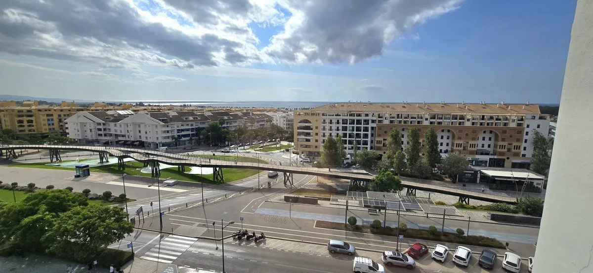 Apartamento reformado en San Pedro, cuatro dormitorios