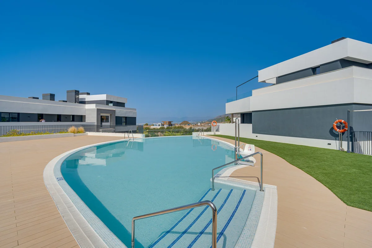 Apartamento con vistas al mar en Altos de los Monteros
