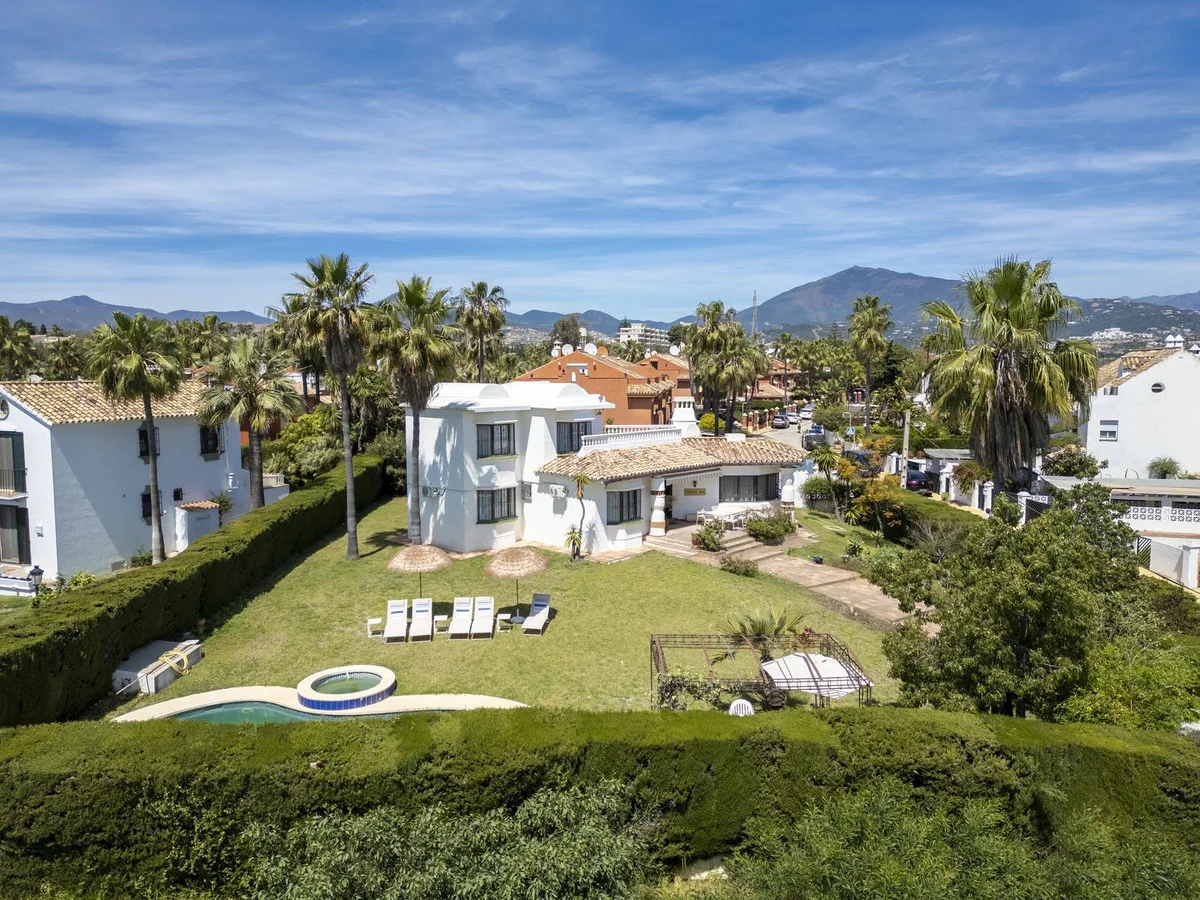 Villa reformada en Atalaya, 3 dormitorios