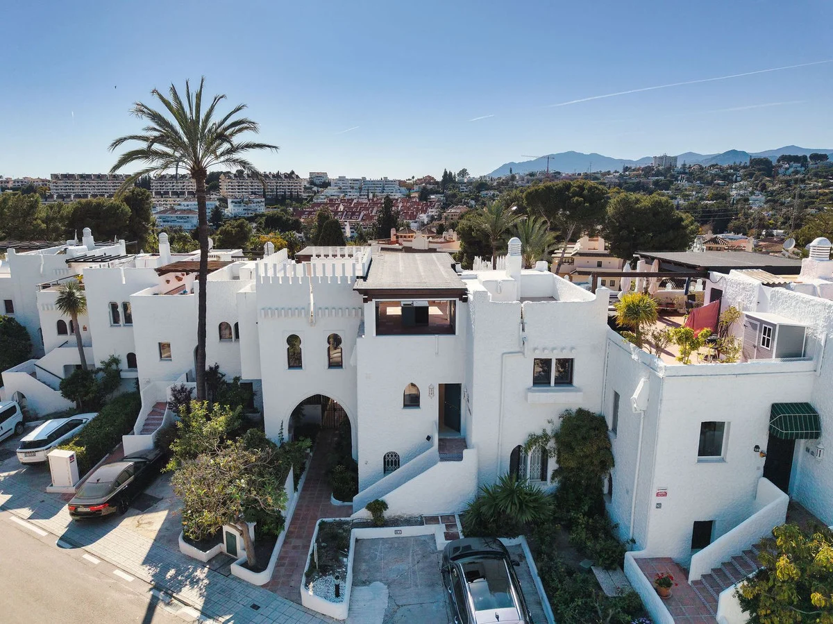 Renovated Nueva Andalucía penthouse, 3 bedrooms