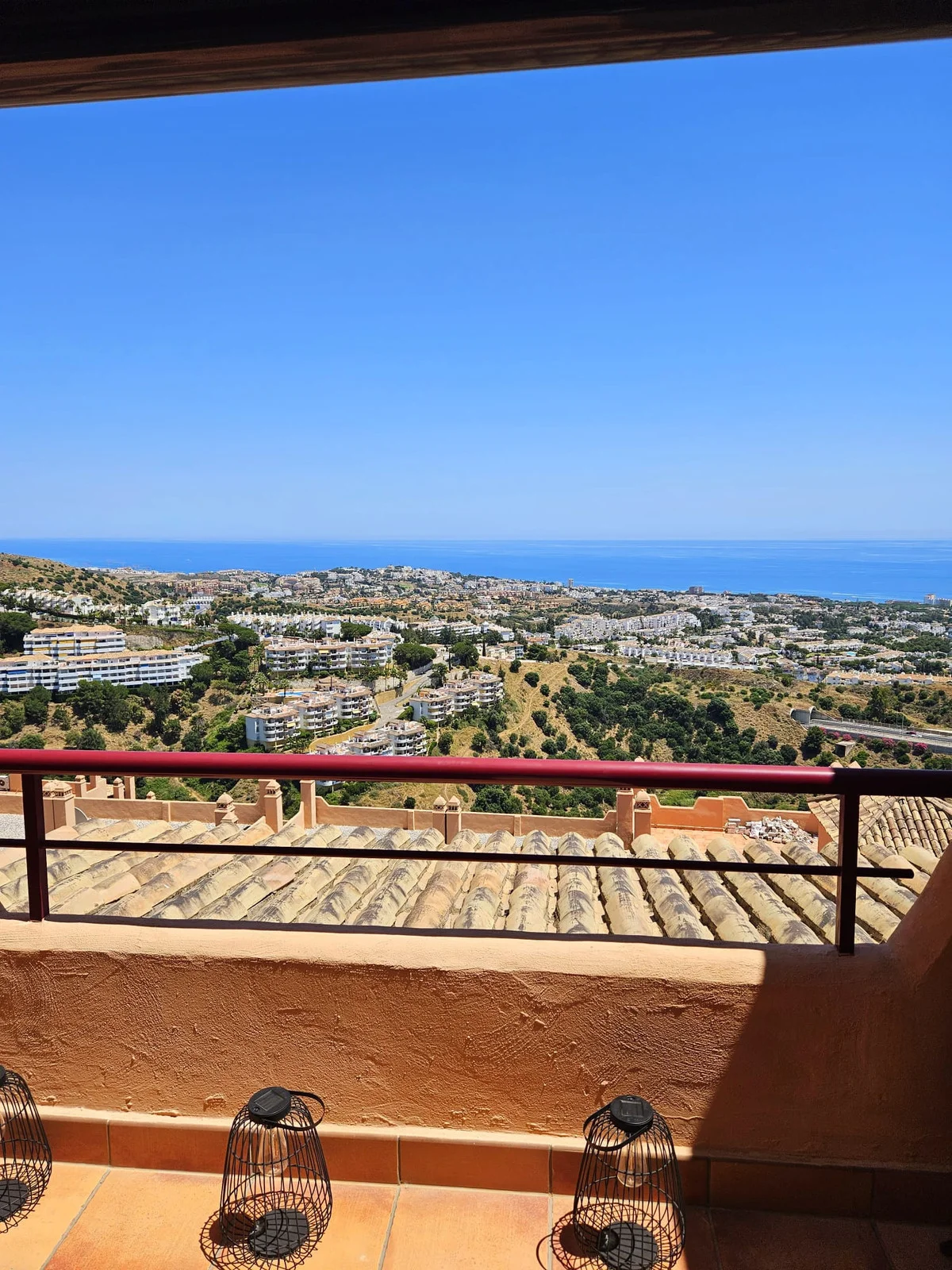 Apartamento elevado en Calahonda, 3 dormitorios