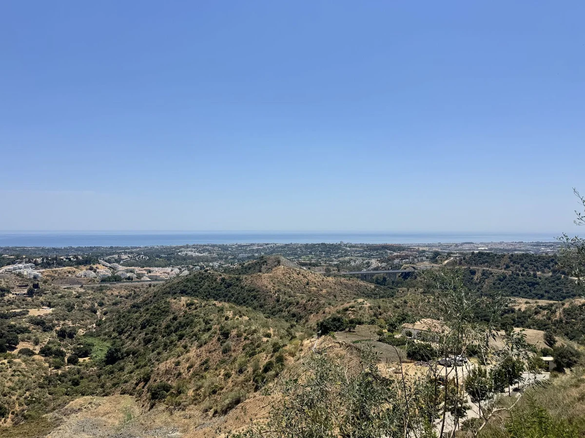 Prime sea-view plot with approved villa
