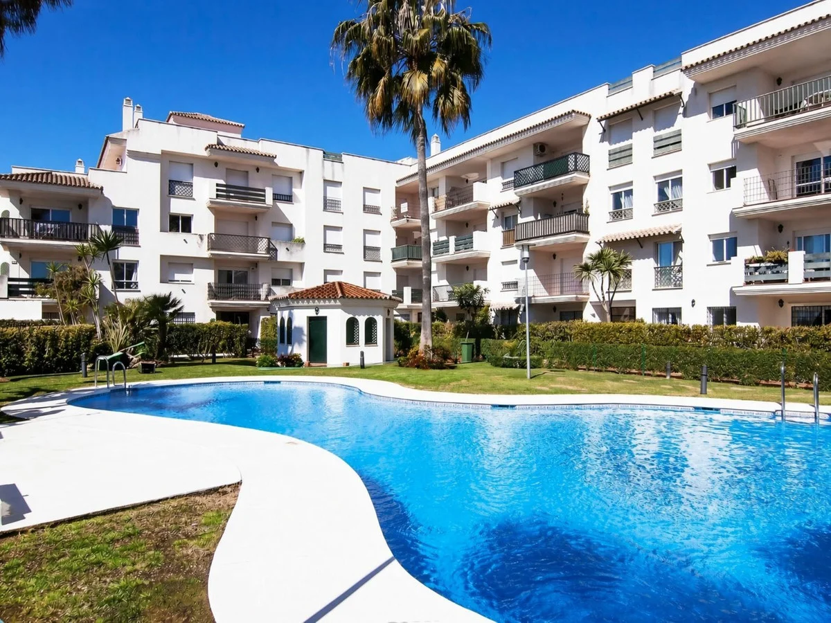 Bright sea-view apartment, 2 bedrooms