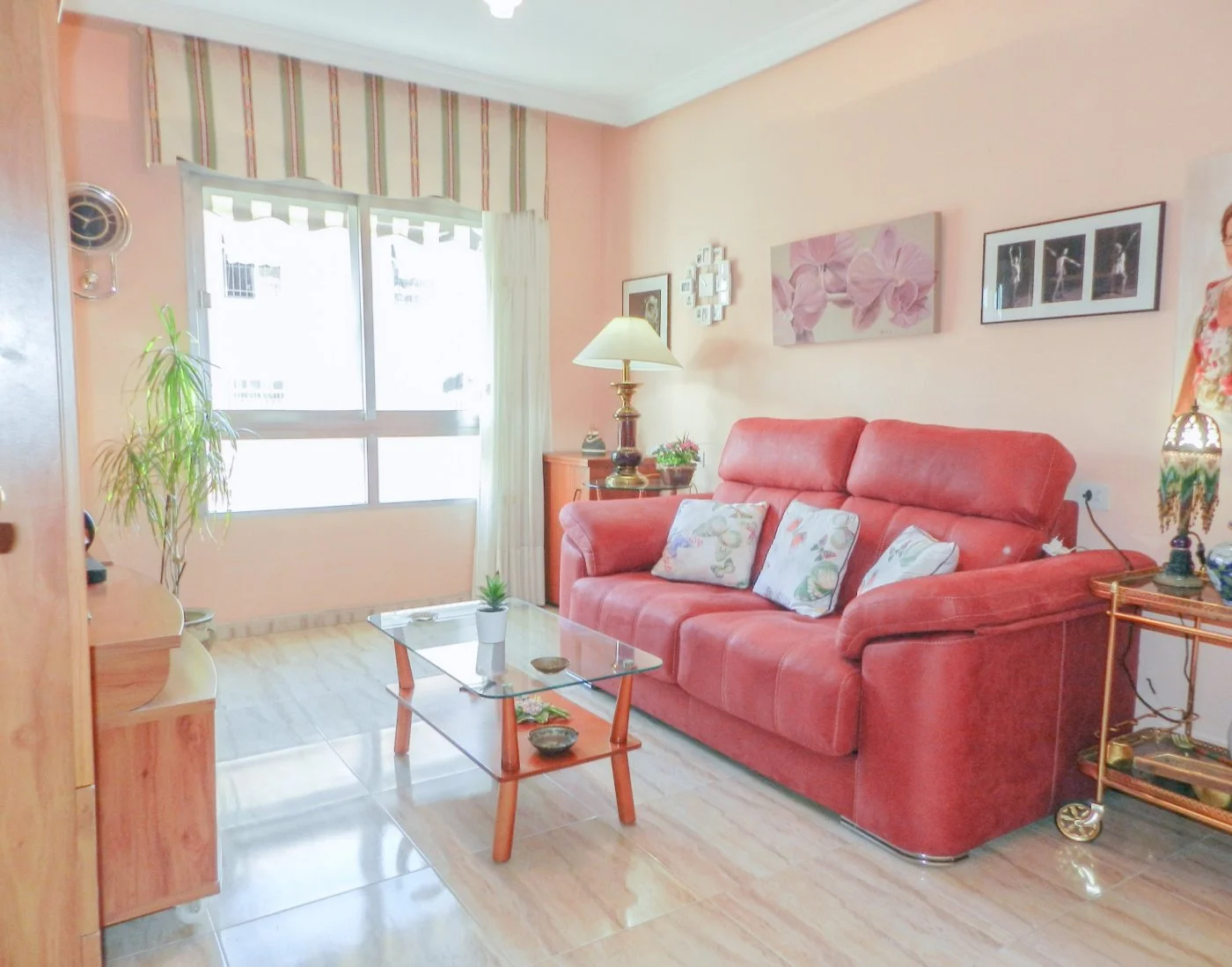 Piso VPO de cuatro dormitorios cerca del centro
