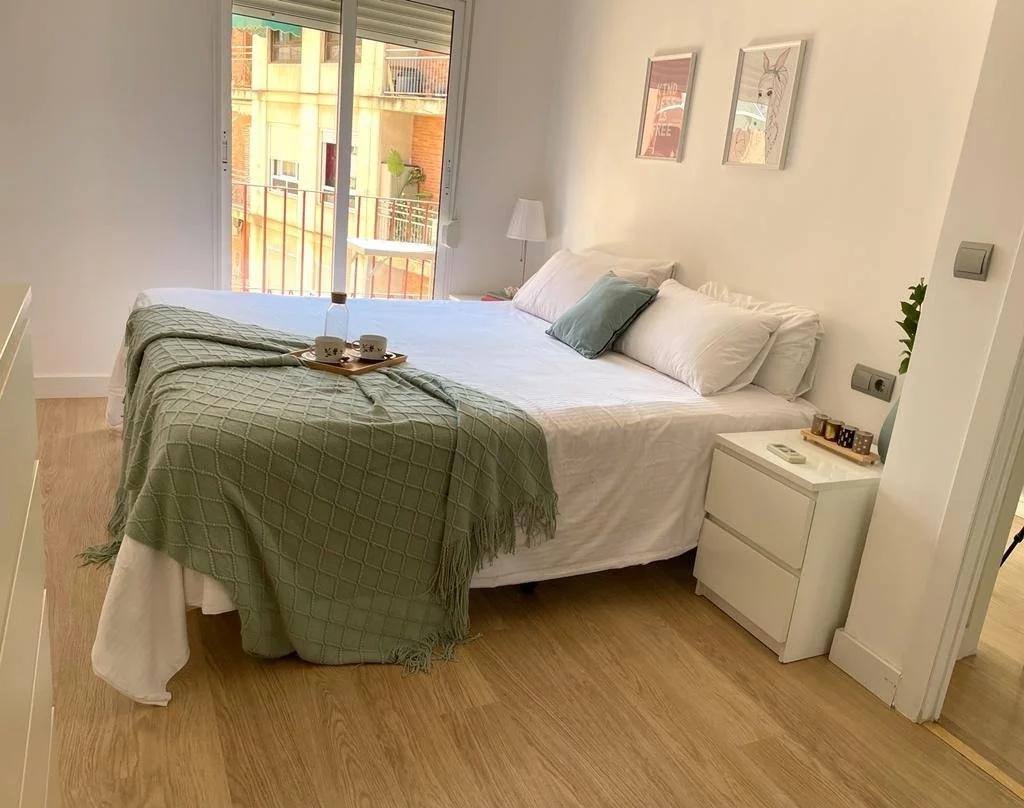 Piso reformado en Campoamor, tres dormitorios