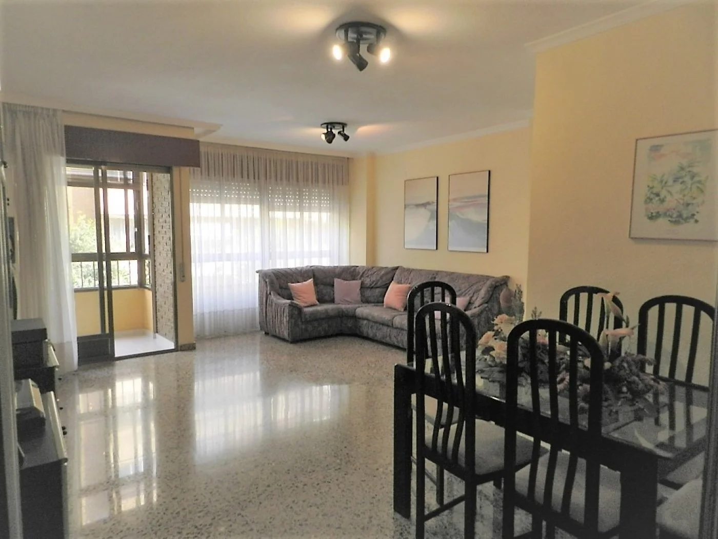 Piso en Campoamor con cuatro dormitorios