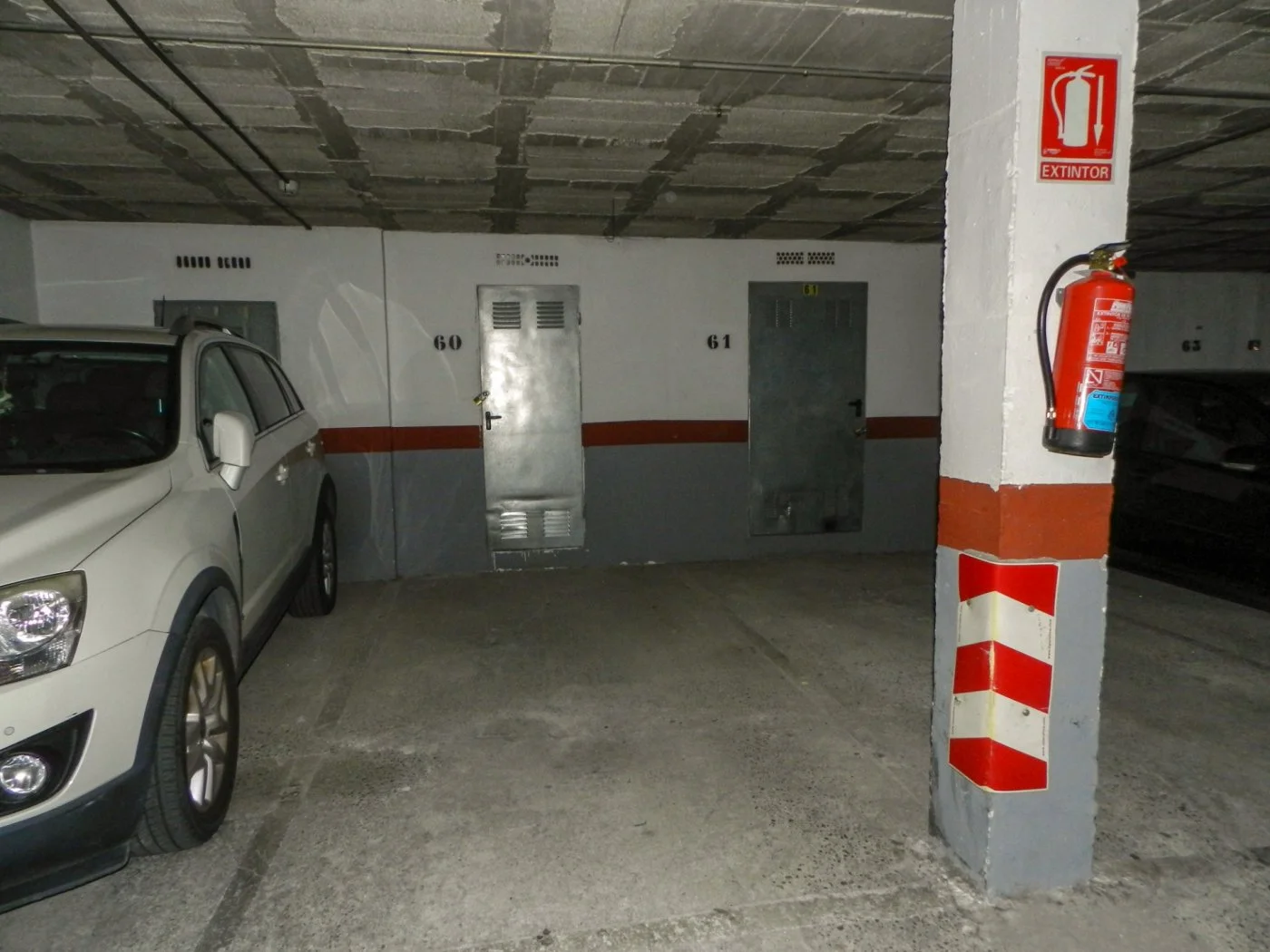 Garaje en Altozano con trastero