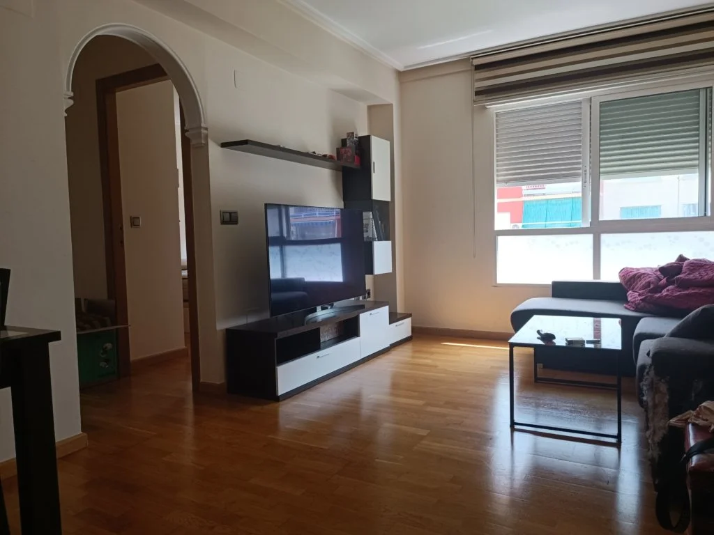 Piso reformado en Cartagena, tres dormitorios