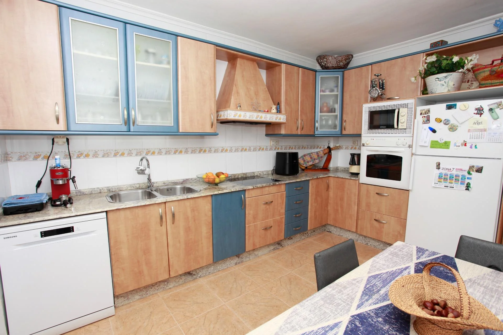 Four-bedroom La Unión flat with garage