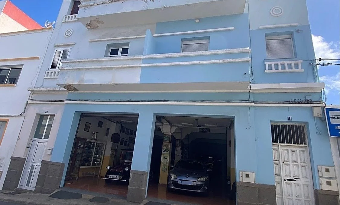 Local comercial en Arucas con oficina