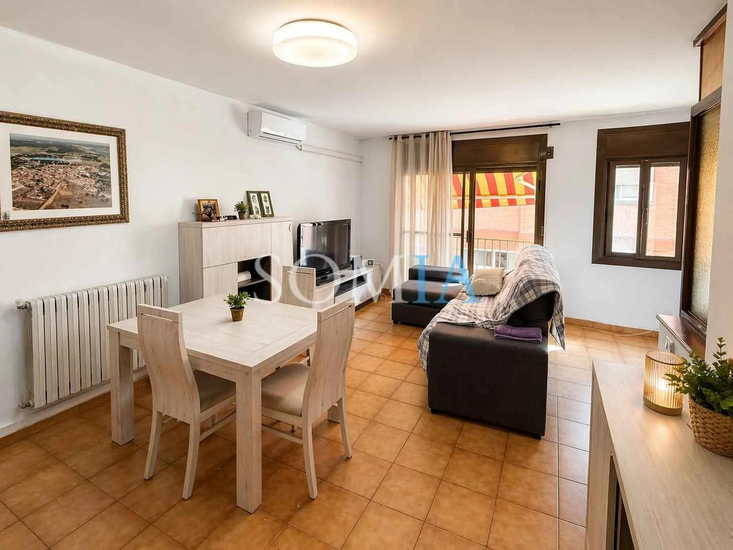 Casa céntrica de tres plantas con patio privado