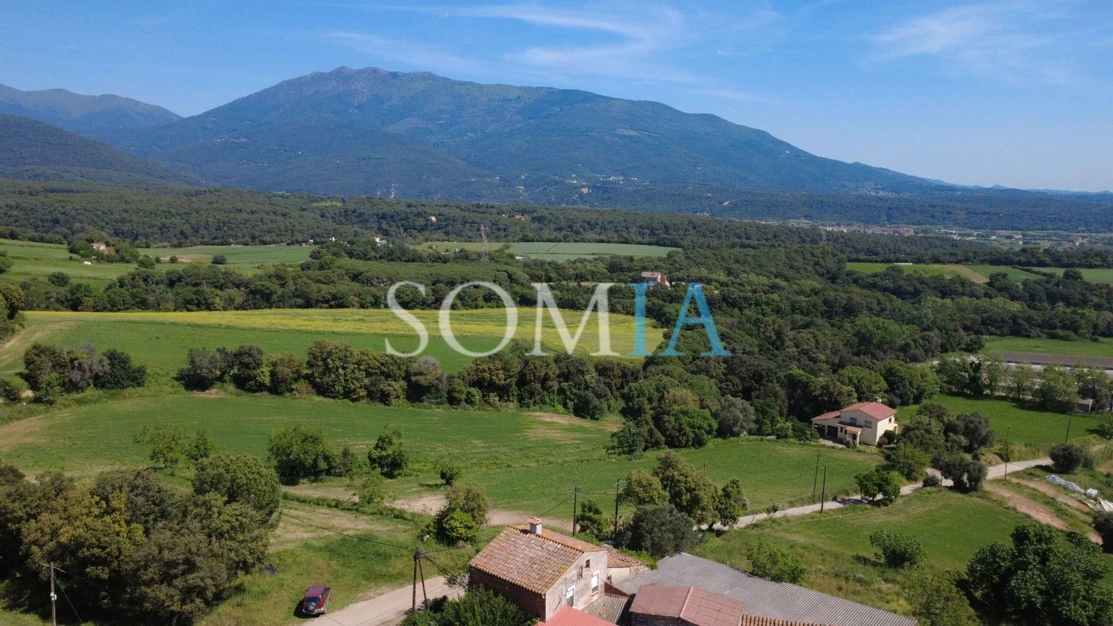 Finca rústica, casa en ruinas y vistas al Montseny