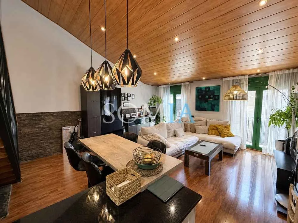 Central Sant Celoni duplex, 3 bedrooms