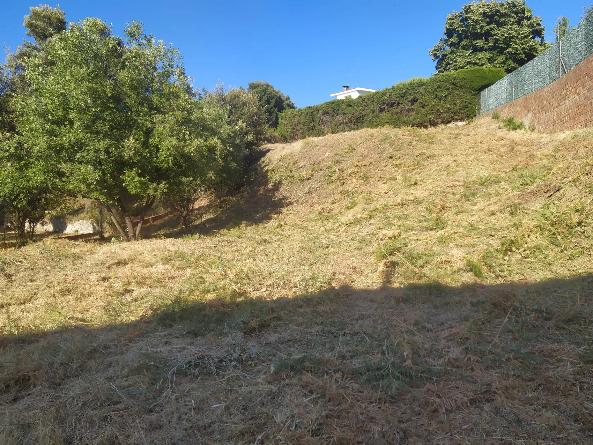 775 m² plot in La Font dels Enamorats