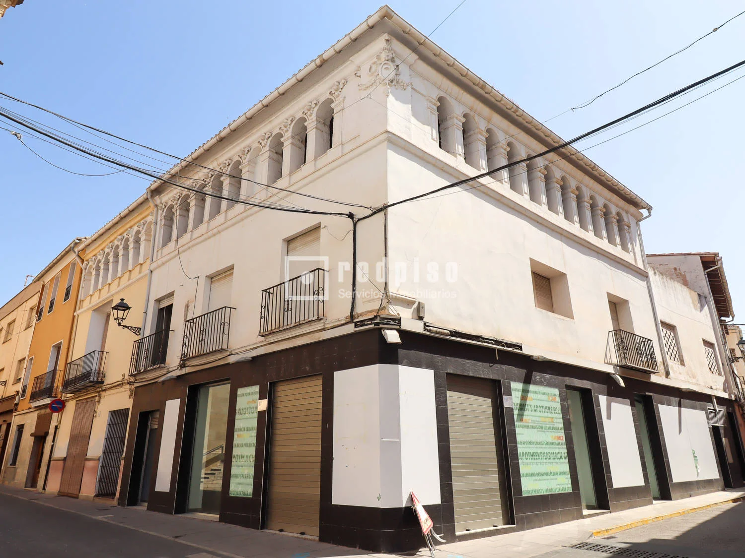 Casa con dos viviendas independientes