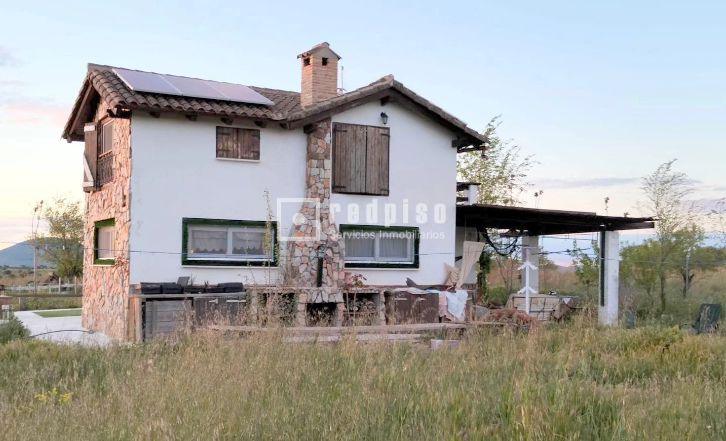 Casa rural con piscina cerca de Sonseca