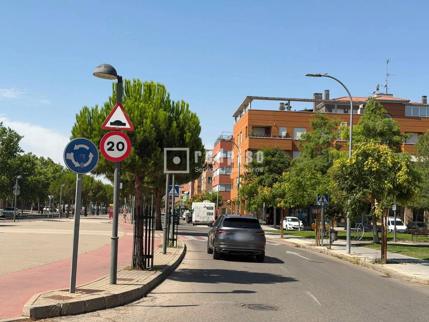 Piso reservado de tres dormitorios cerca del parque