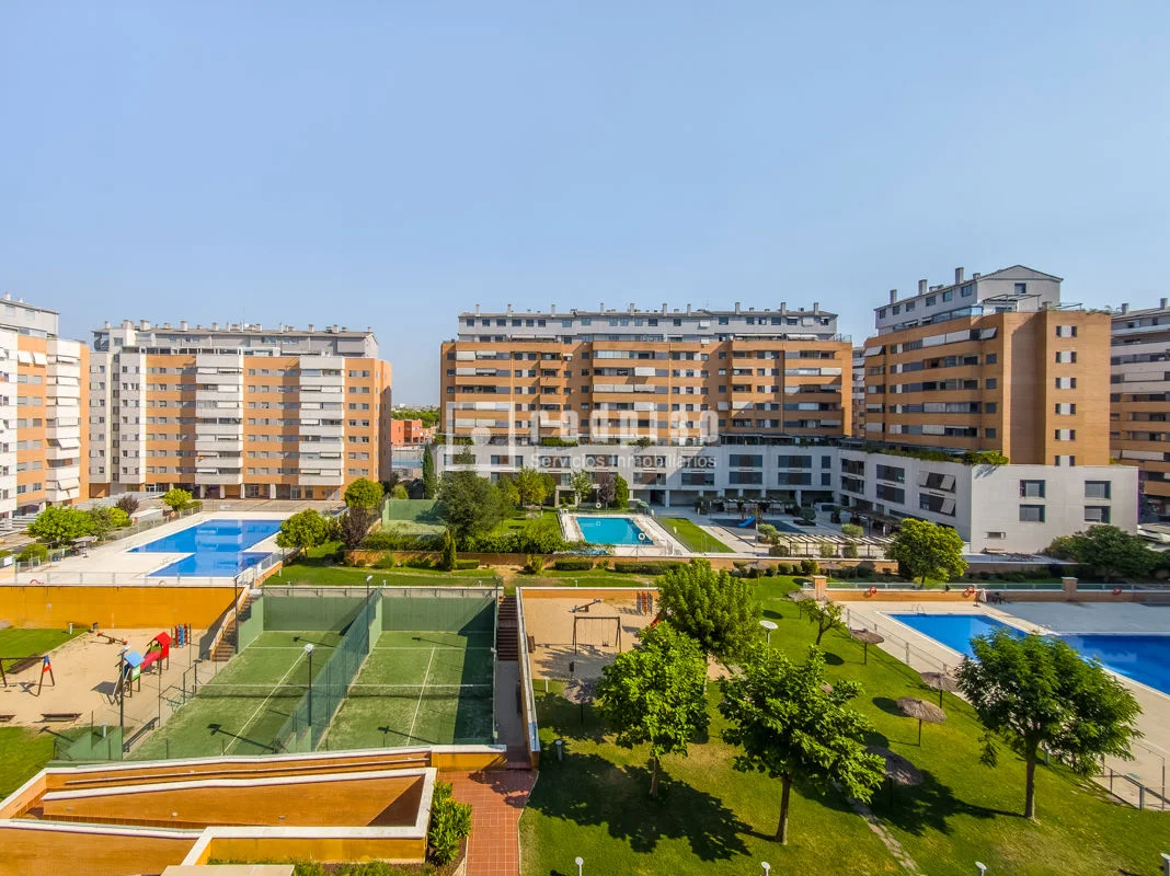 Apartment in Alcorcón with communal amenities