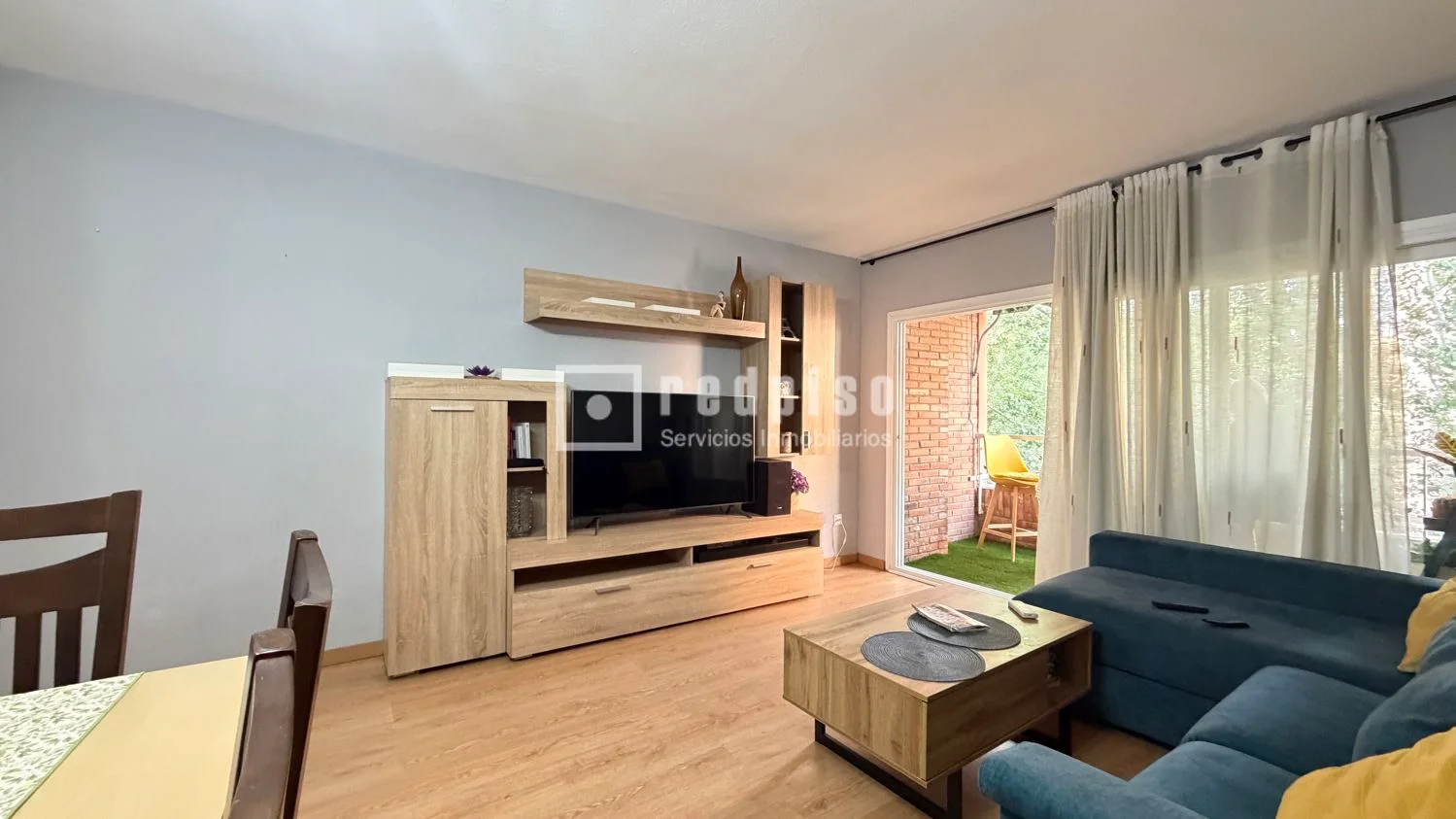 East-facing flat near transport, 3 bedrooms