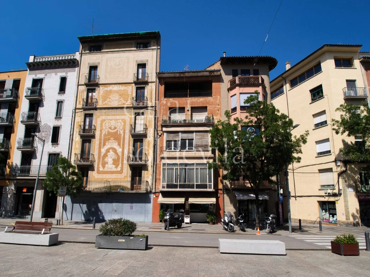 Historic Vic building with redevelopment potential