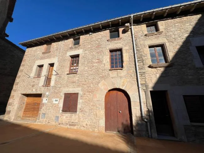 Casa céntrica en Oristà de 230 m²