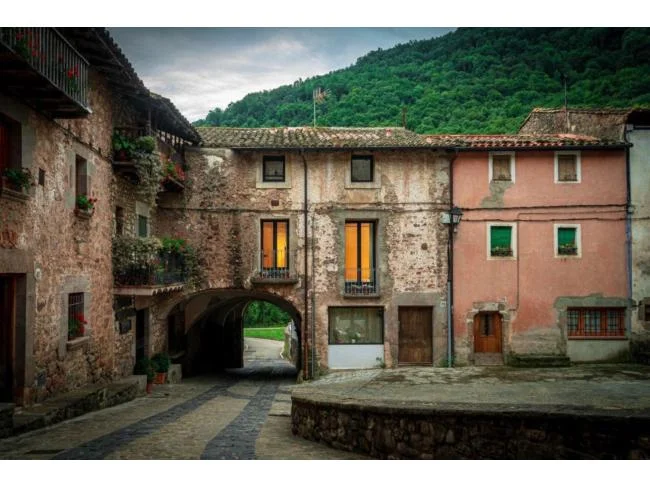 Renovated rural hotel with seven bedrooms