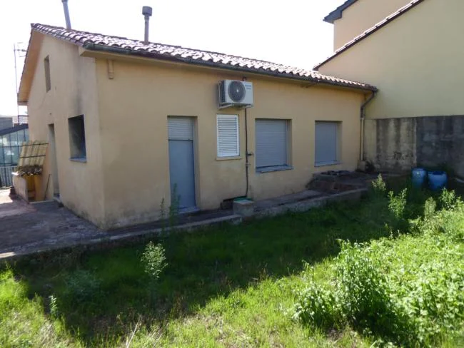 Casa en Olot para reformar, 3 habitaciones