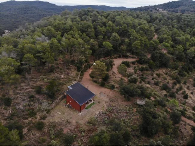 Finca forestal con refugio habitable