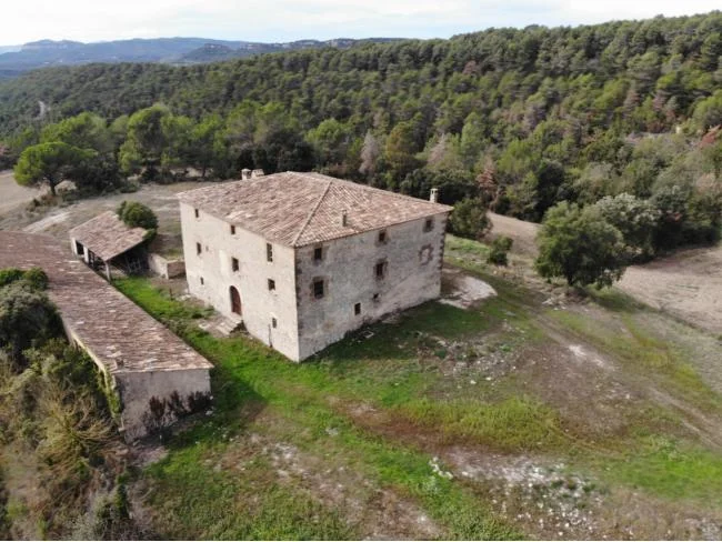 Masía histórica con 15 habitaciones