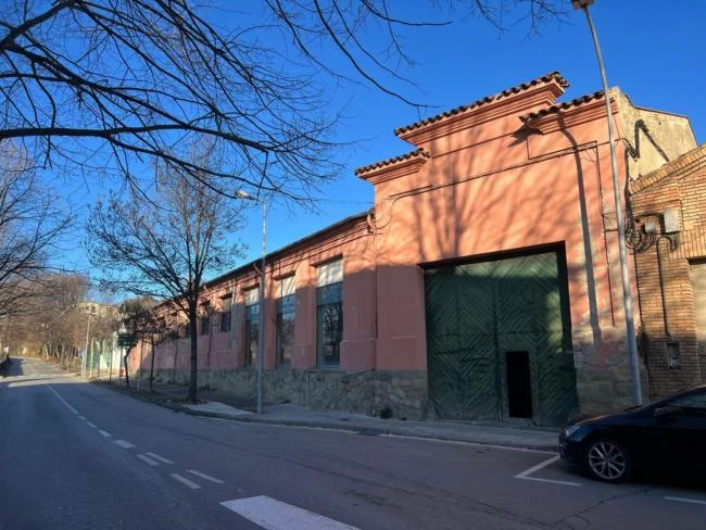 Industrial warehouse in Manlleu, 1,000 m²