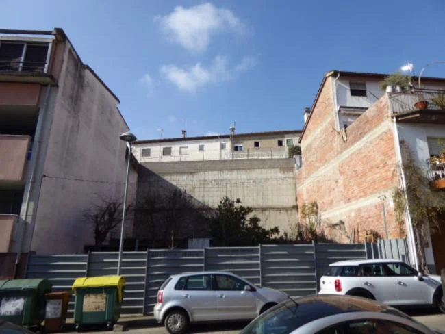 Parcela edificable en Olot para plurifamiliar