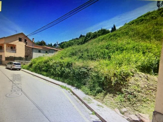 Buildable plot near town centre