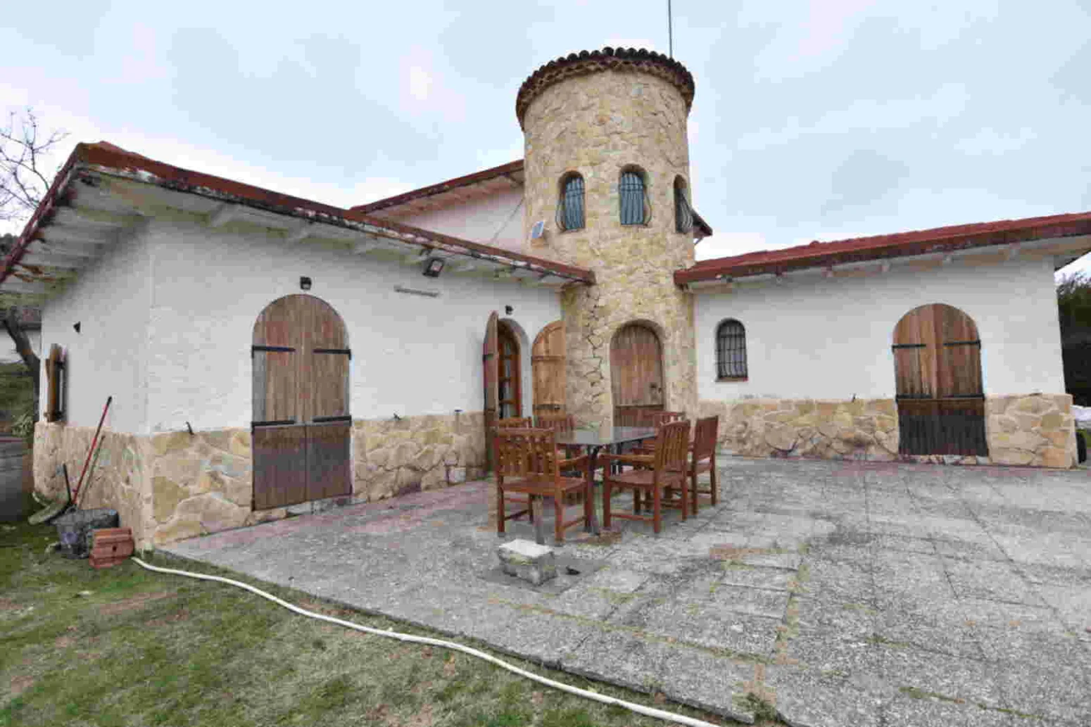 Gran casa en Riopar con amplia parcela