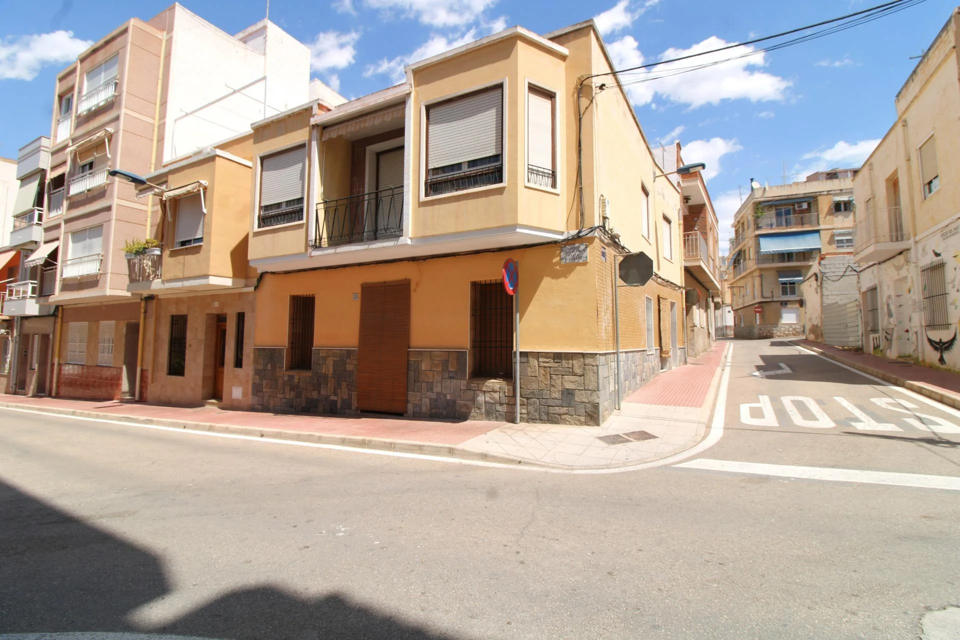 Six-bedroom house near Levante beach