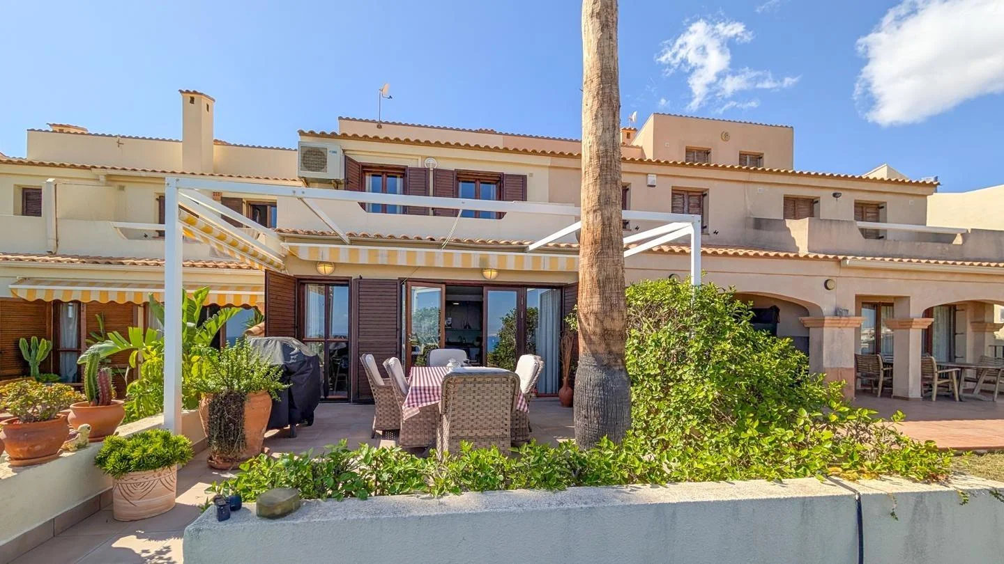 Casa parcialmente reformada de cuatro dormitorios