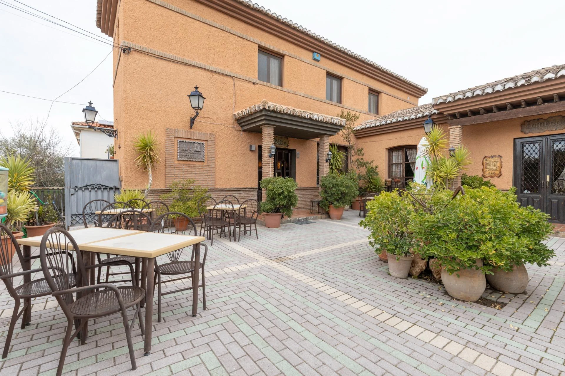 Local comercial en Los Cortijillos, 390 m²