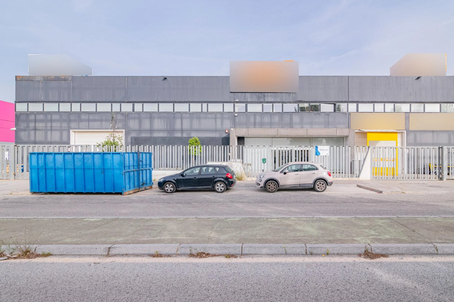 Large industrial unit in La Chana