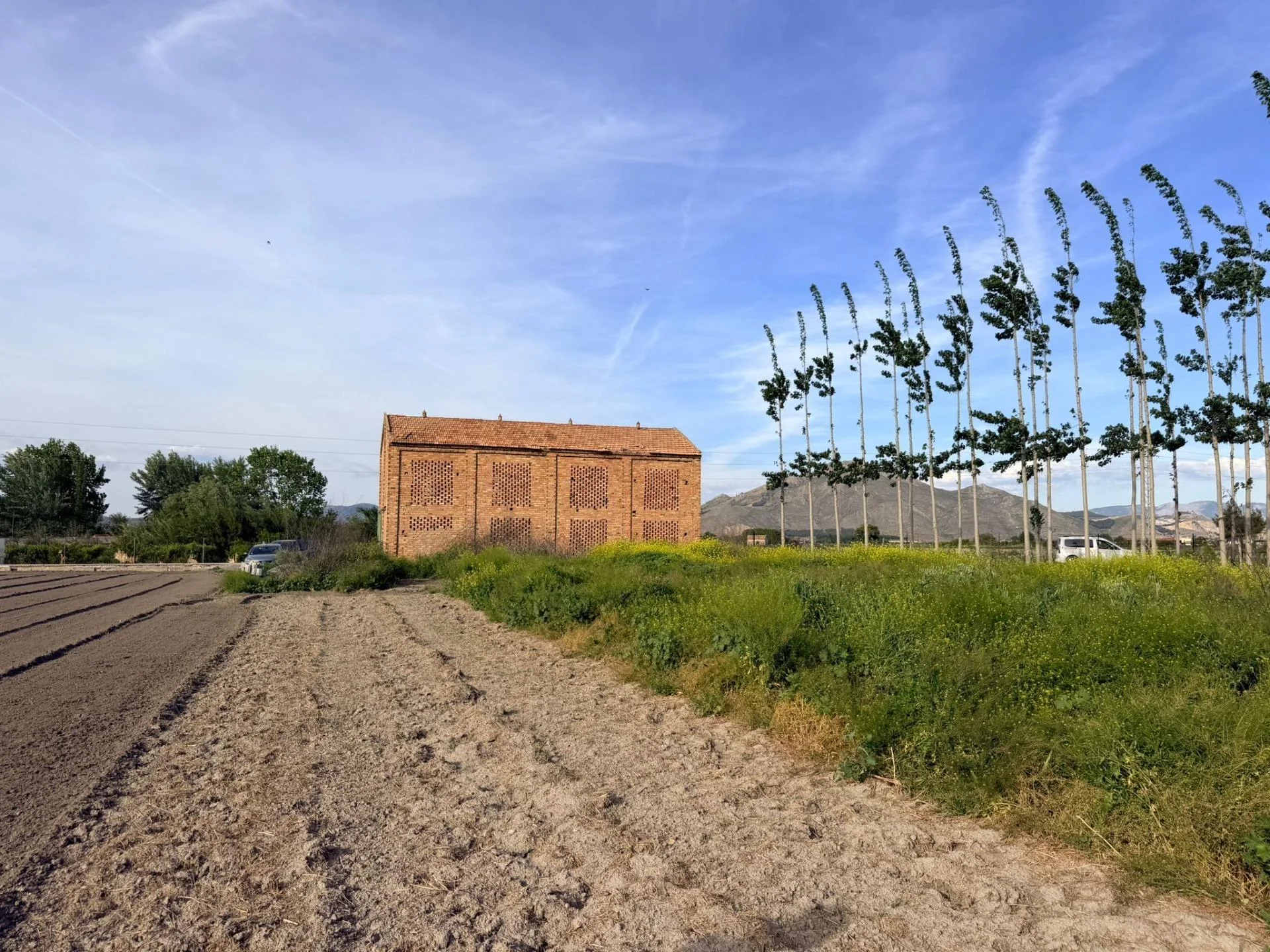 Terreno rústico en Fuente Vaqueros, 4200 m²