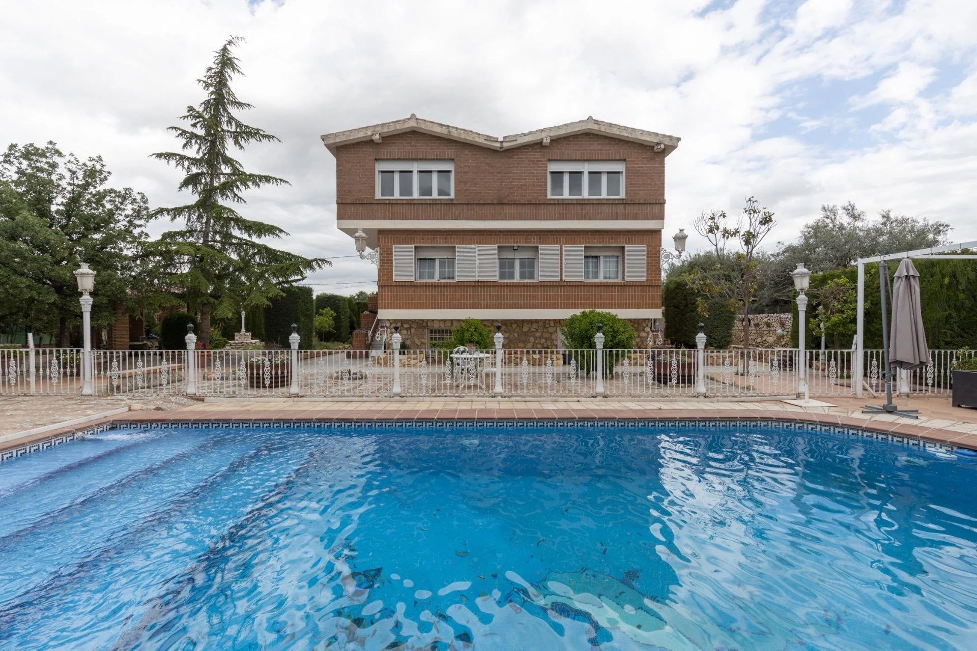Large Alhendín house with private pool