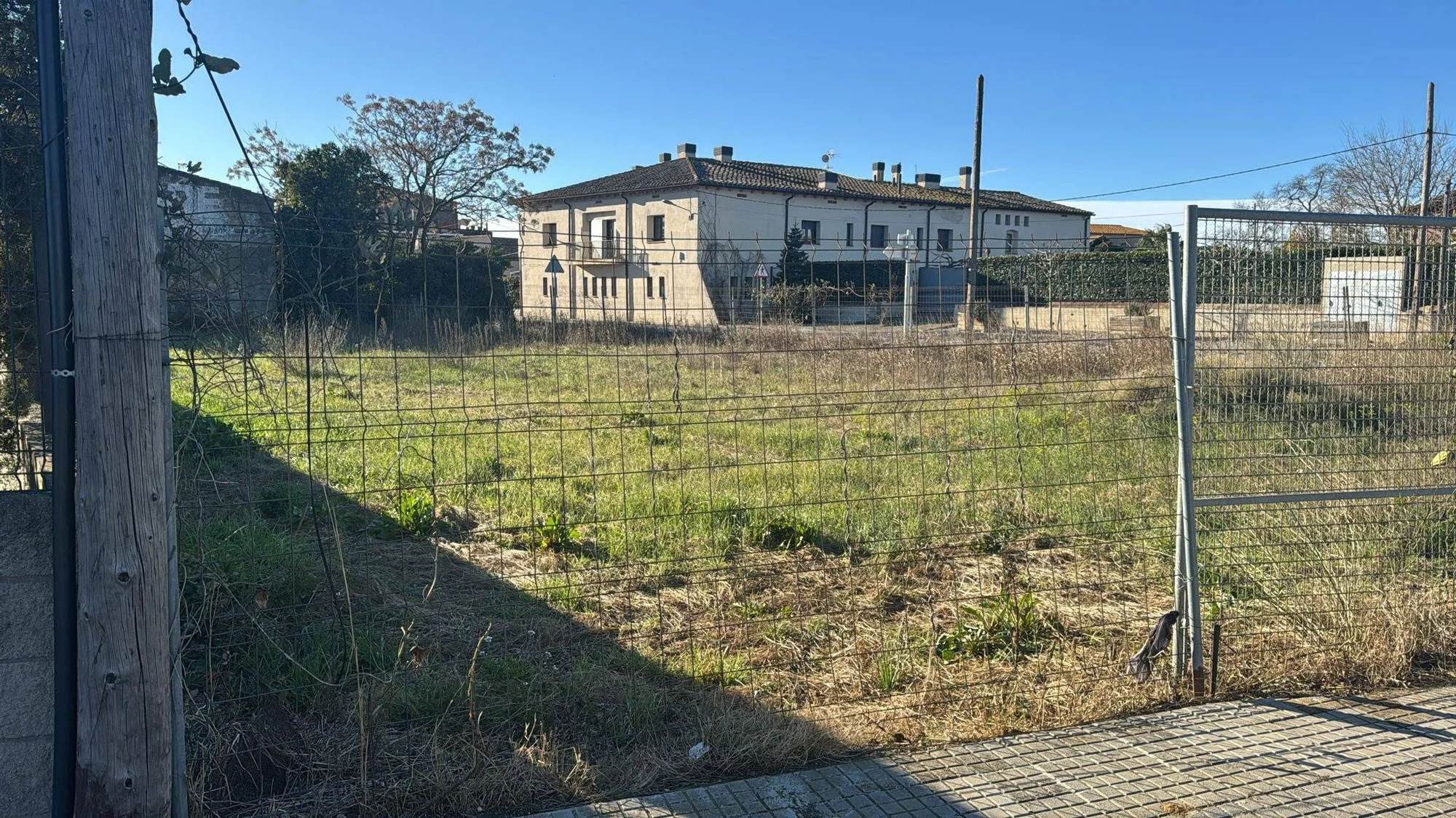 Urban Viladamat plot, 859 m²