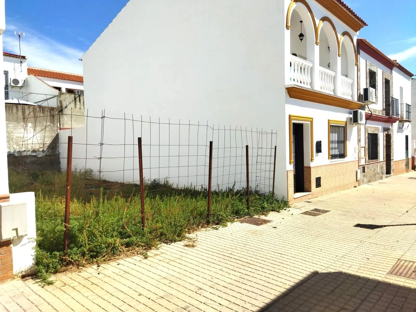 100 m² plot in El Pedroso