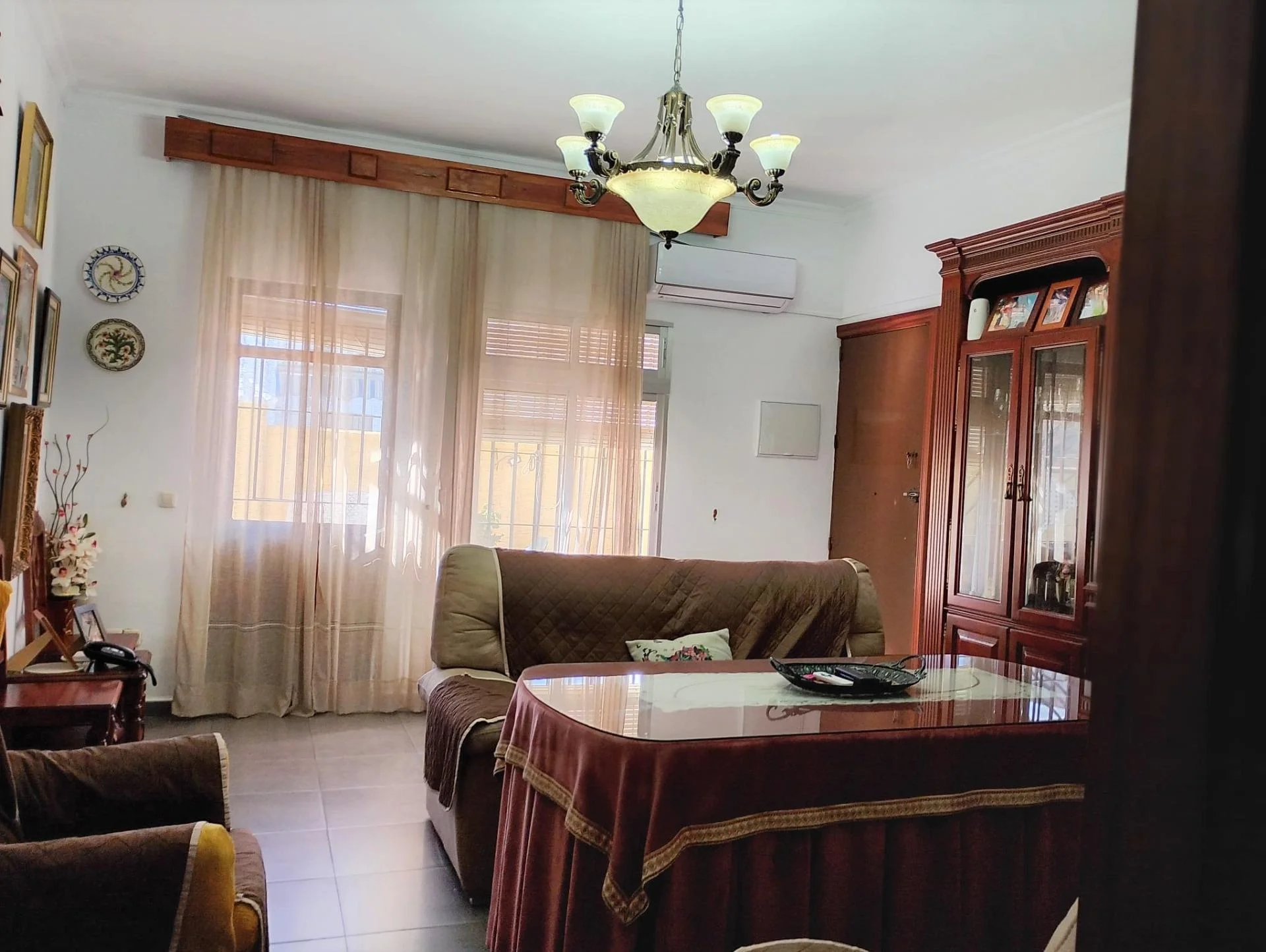 Piso de tres dormitorios con gran parcela