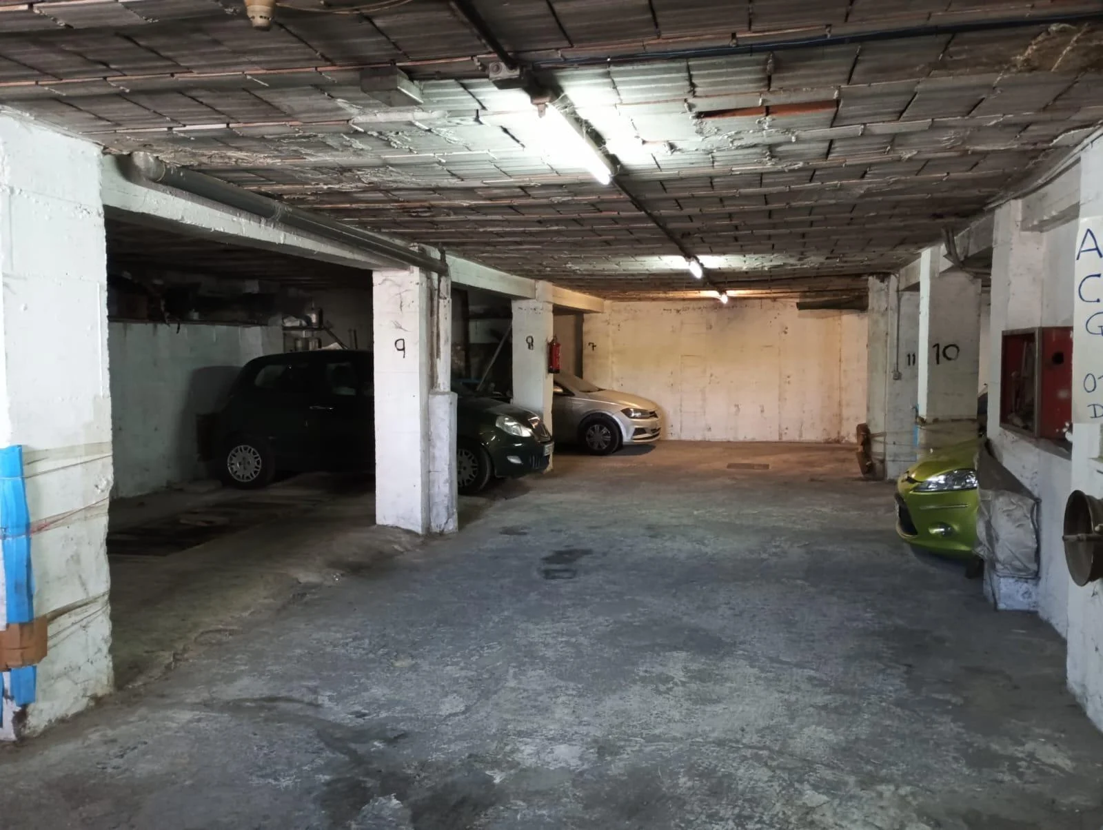 Large garage in La Orden, 388 m²