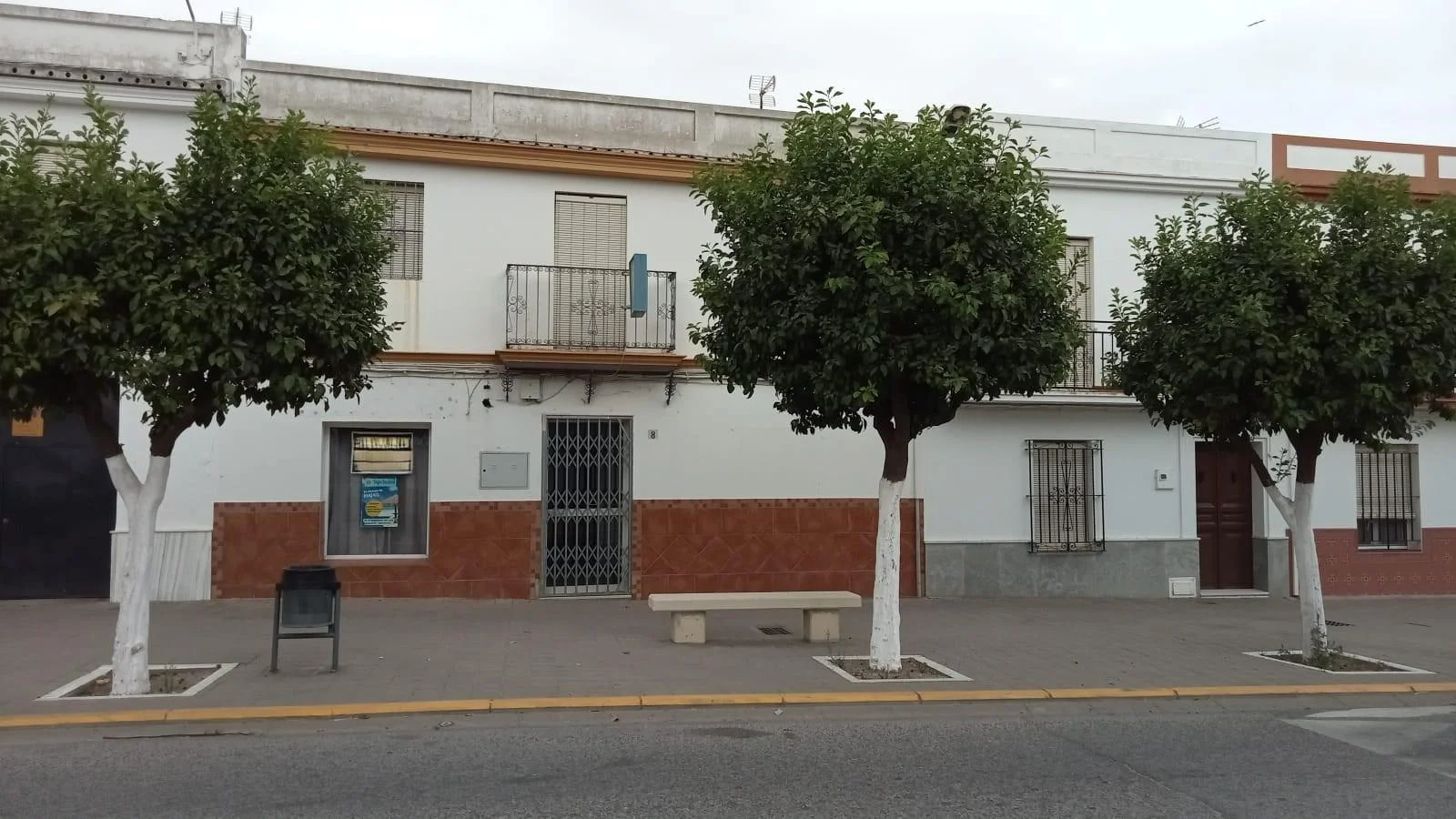 Casa grande para reformar con ocho dormitorios