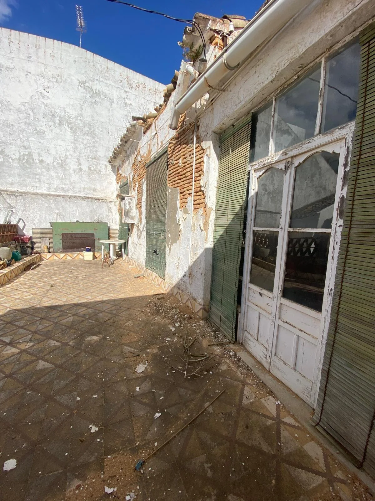 Casa para reformar en Moguer, 291 m²