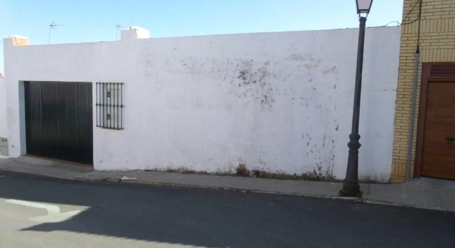 Almacén para reformar en Gerena, 83 m²