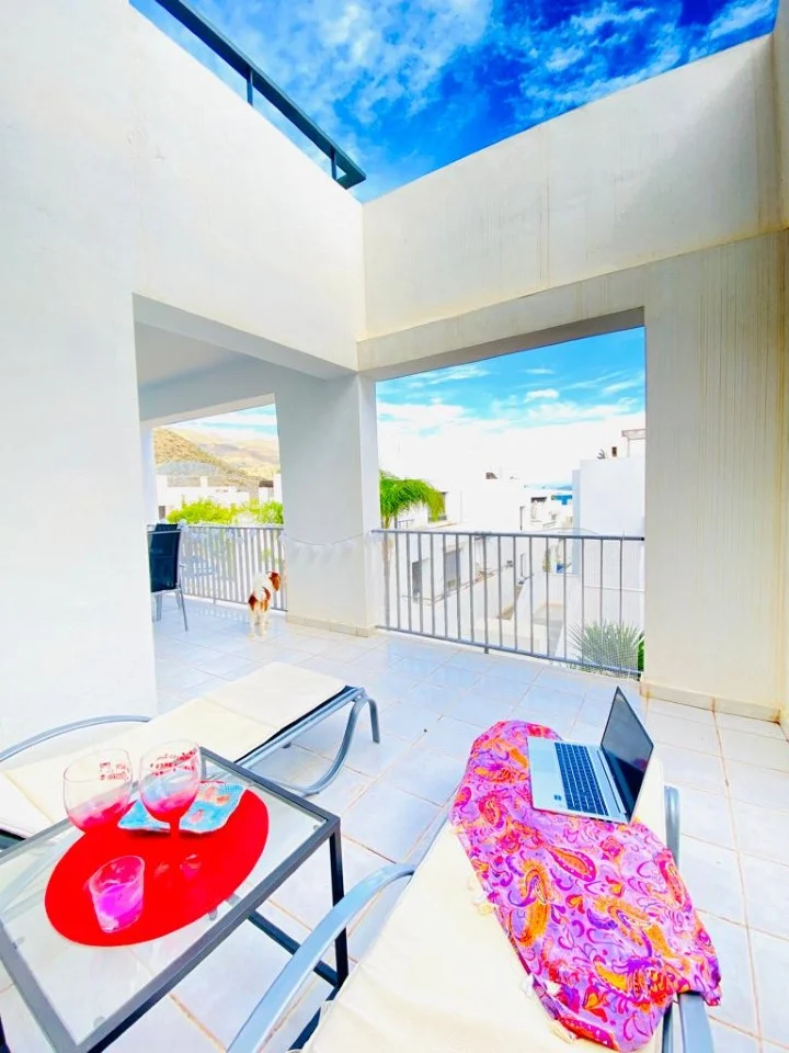 Apartamento con vistas al mar y garaje