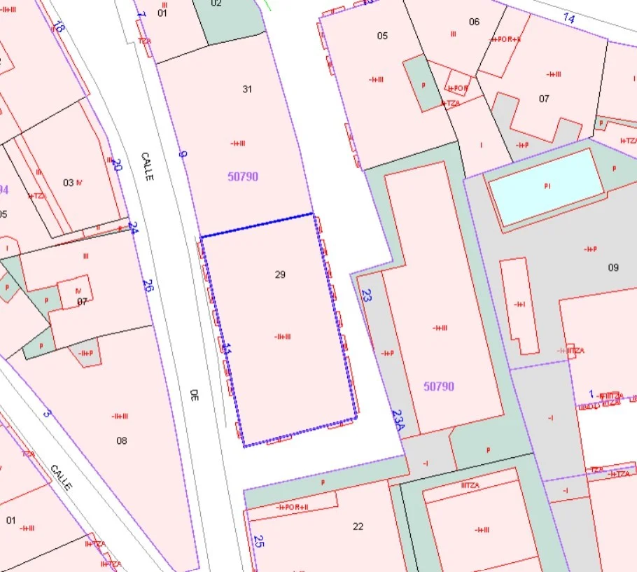 Central garage space, 28 m²