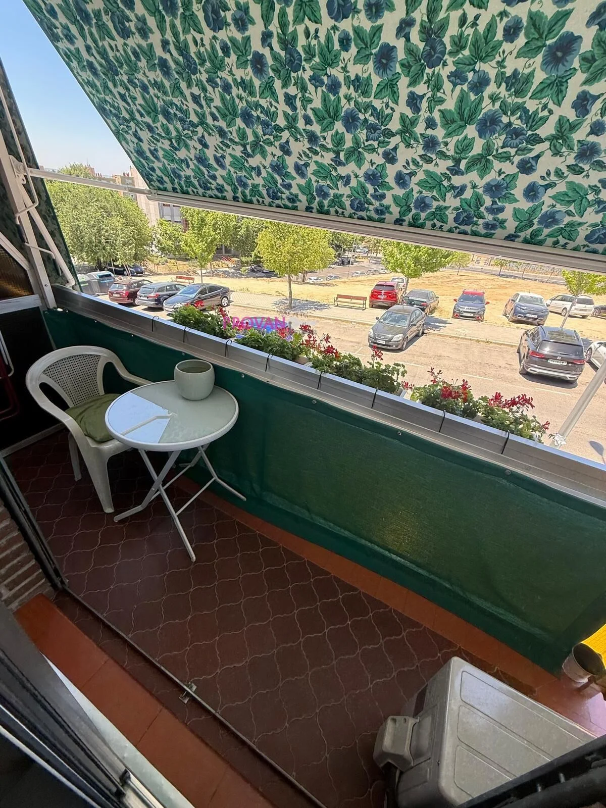 Bright three-bedroom flat in Valverde