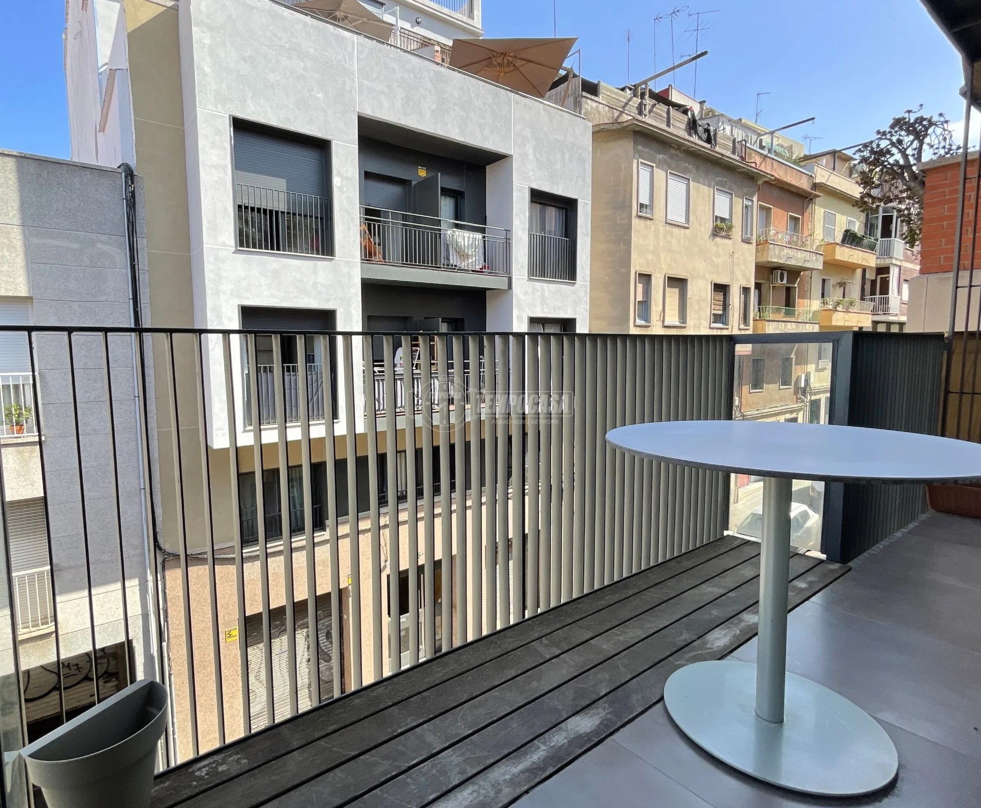 Piso vendido de dos habitaciones con terraza